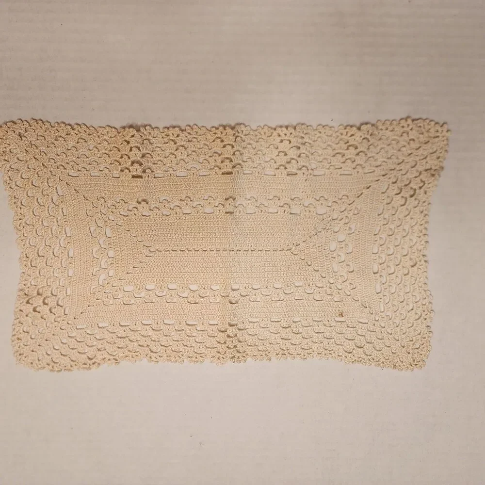 Rectangular handmade crocheted doilie 15.75 in x 9 in